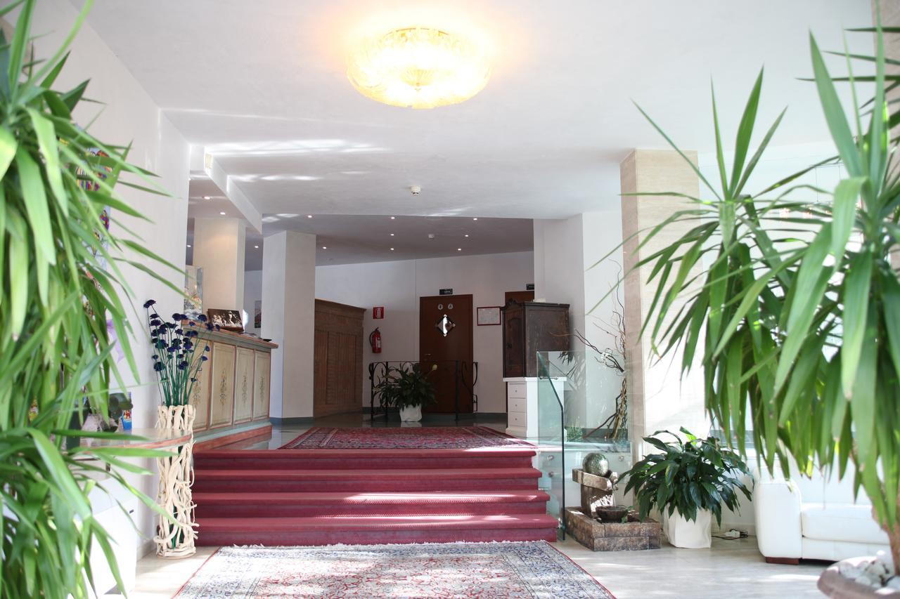 Hotel Plaza Llido Degli Estensi Exterior photo